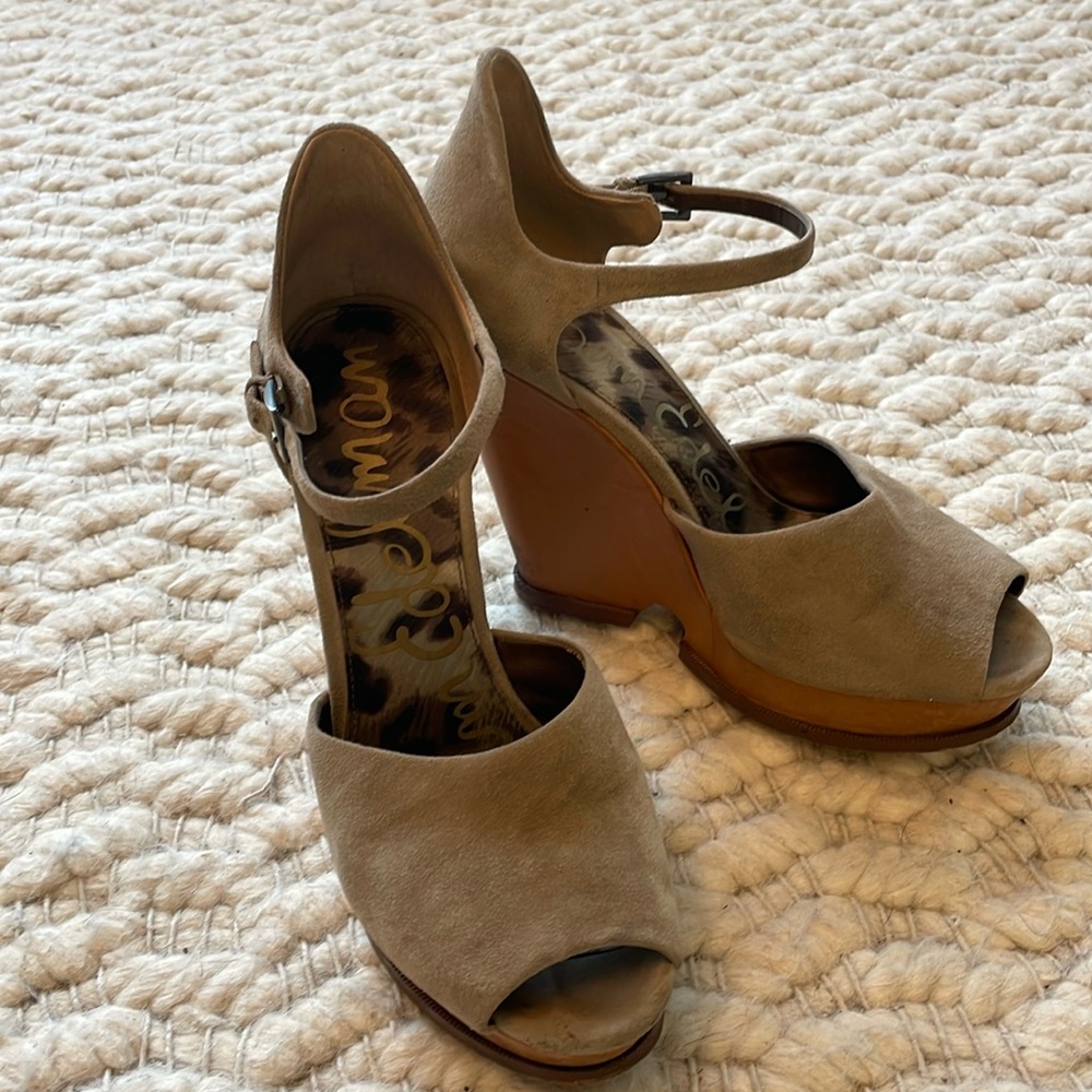 Sam Edelman Javi Suede Heels - Picture 2 of 10